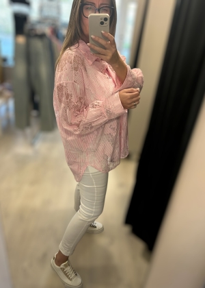 pinkshirt Thumb