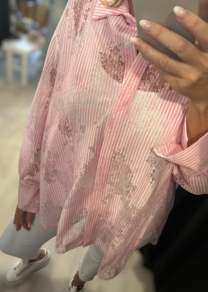 pinkshirt Thumb