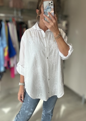 whiteshirt Thumb