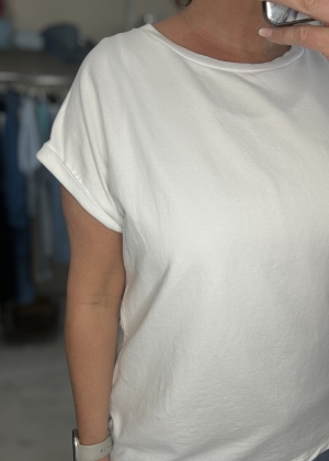 whitetshirt Thumb