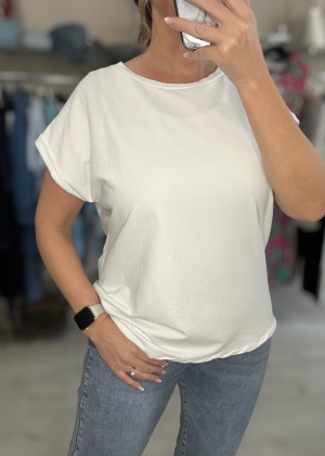 whitetshirt Thumb