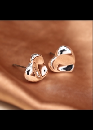 heartstudearrings Thumb