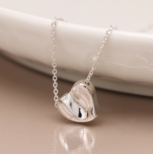 heartnecklace