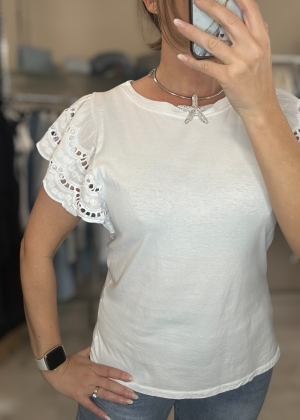 whitetshirt