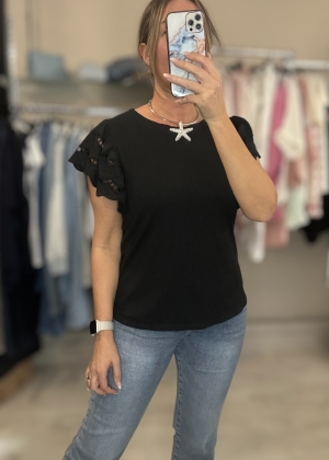 blacktshirt