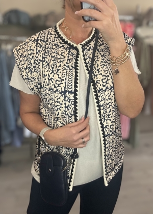navyprintgillet  Thumb