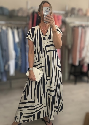 navyprintdress Thumb