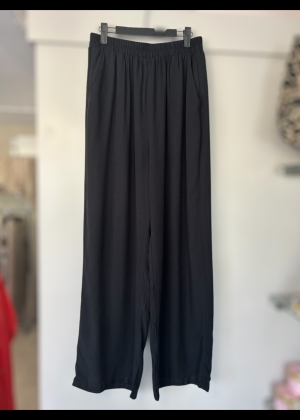 blackwidelegtrouser Thumb