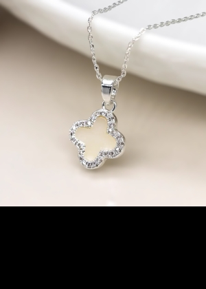 clovernecklace  Thumb
