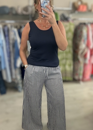 navystripetrouser Thumb