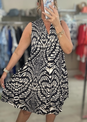 navydress Thumb