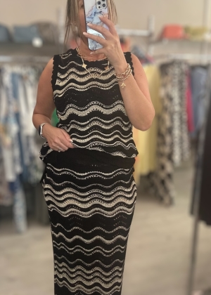 blackcrochetskirt  Thumb